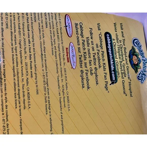 •SOLD•| Cabbage Patch Kids | MIB 2011 30th Anniversary CPK Yarn Haired Girl - Picture 7 of 7